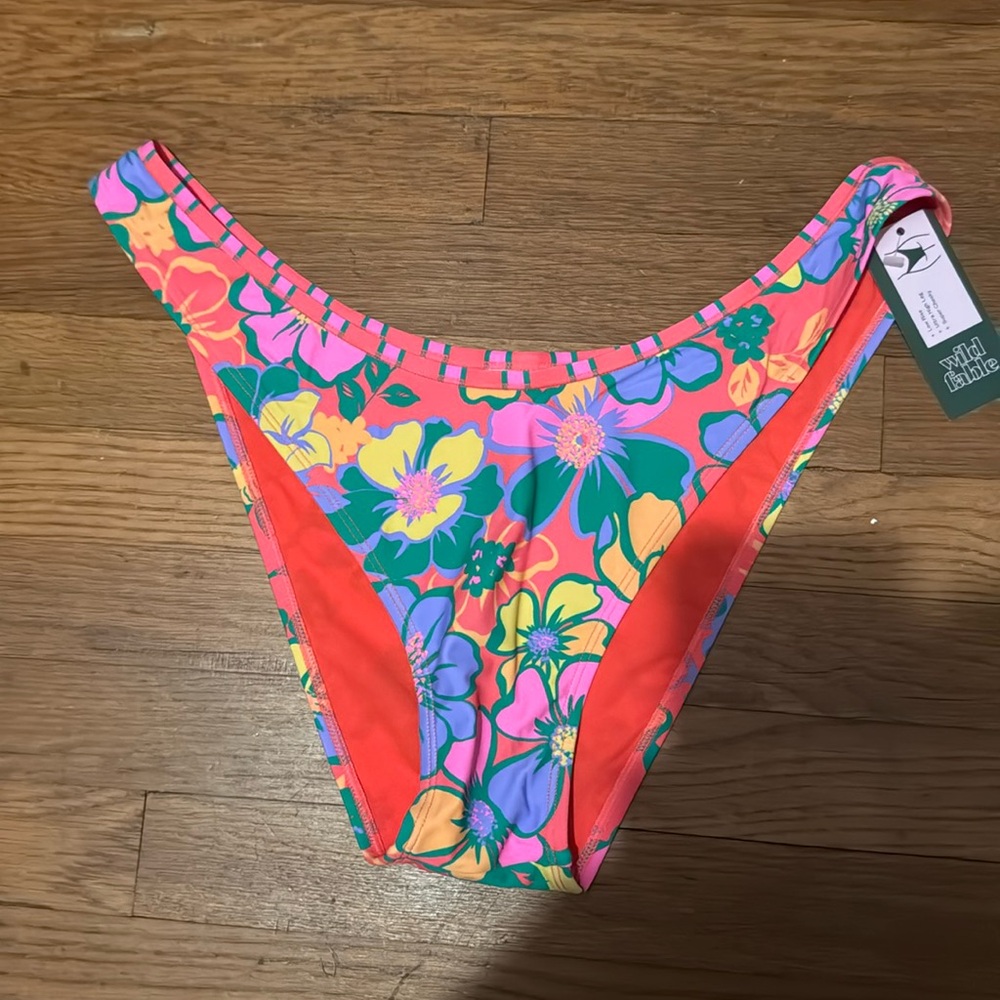 NWT bikini bottom